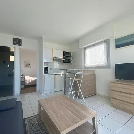 Charmant T2 A 350m De La Plage Avec Terrasse Et Garage A - Fr-1-539-44 Royan