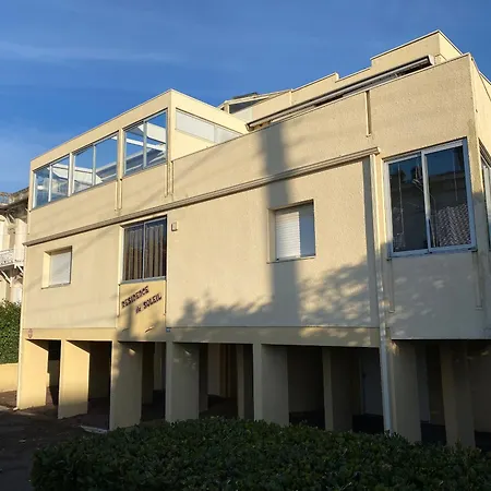 Charmant T2 A 350m De La Plage Avec Terrasse Et Garage A - Fr-1-539-44 * Royan