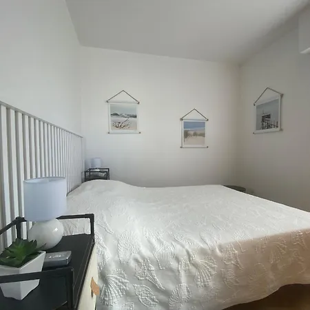 Charmant T2 A 350m De La Plage Avec Terrasse Et Garage A - Fr-1-539-44 Appartement Royan